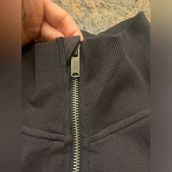 Free People Movement Dark Gray Zip up jacket Size Small new with tags! - Picture 8 of 15